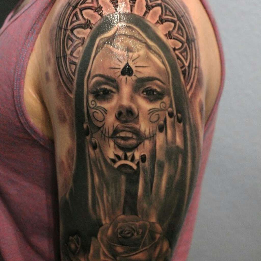 Cali Life Tattoo | 2428 Newport Blvd, Costa Mesa, CA 92627, USA | Phone: (949) 548-4233