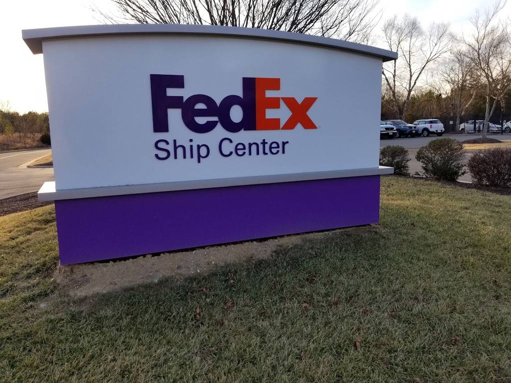 FedEx Ship Center | 8800 Studley Rd, Mechanicsville, VA 23116, USA | Phone: (800) 463-3339
