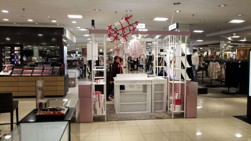 Macys | 1777 W 49th St, Hialeah, FL 33012, USA | Phone: (305) 825-7300