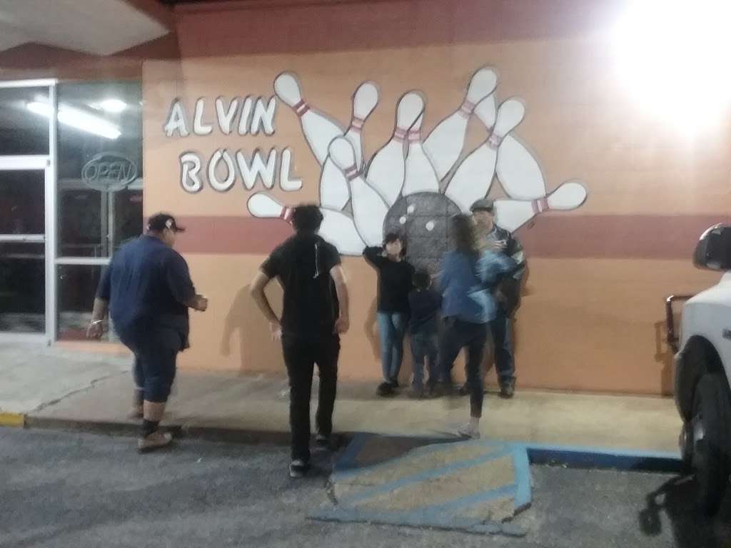 Alvin Bowling Center | 300 Bowling Alley Lane, Alvin, TX 77511, USA | Phone: (281) 331-4487