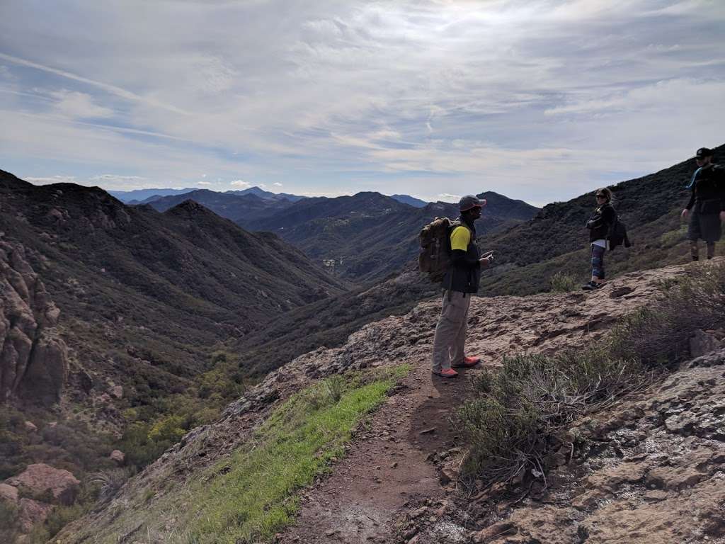 Split Rock | Mishe Mokwa Trail, Westlake Village, CA 91361, USA