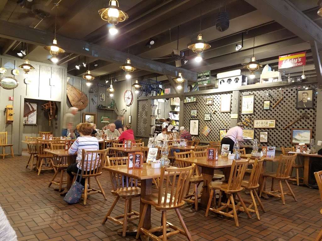 Cracker Barrel Old Country Store | 4110 S Lees Summit Rd, Independence, MO 64055, USA | Phone: (816) 373-3341