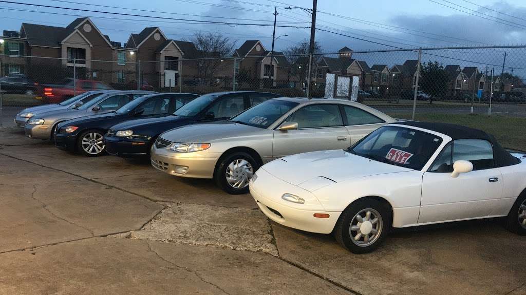 LOIZENO CERTIFIED USED CARS | 6307 Antoine Dr, Houston, TX 77091, USA | Phone: (713) 681-2700