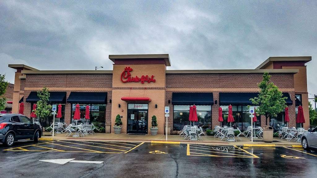 Chick-fil-A | 15605 South La Grange Road, Orland Park, IL 60462, USA | Phone: (708) 460-4663