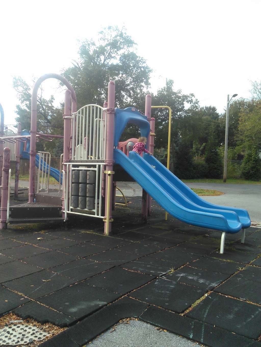 Reading Iron Playground | 723 Laurel St, Reading, PA 19602, USA | Phone: (877) 727-3234