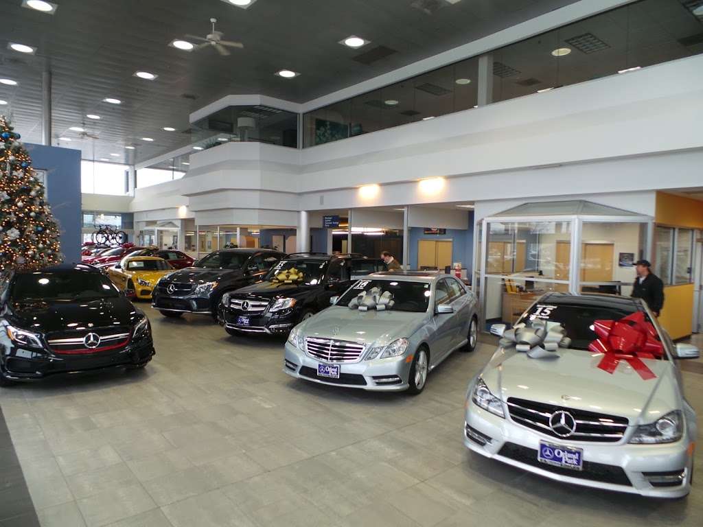Mercedes-Benz Of Orland Park | 8430 W 159th St, Orland Park, IL 60462, USA | Phone: (708) 460-0400