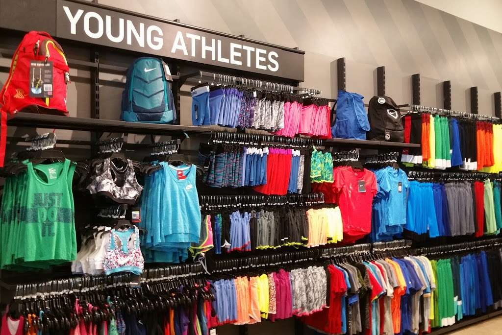 Nike Clearance Store | 5726 Fairmont Pkwy, Pasadena, TX 77505, USA | Phone: (281) 998-0010