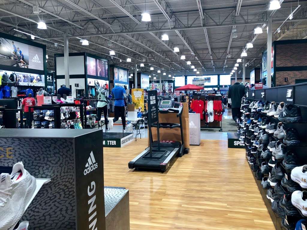 DICKS Sporting Goods | 14359 East Sam Houston Pkwy N, Houston, TX 77044, USA | Phone: (281) 677-4483