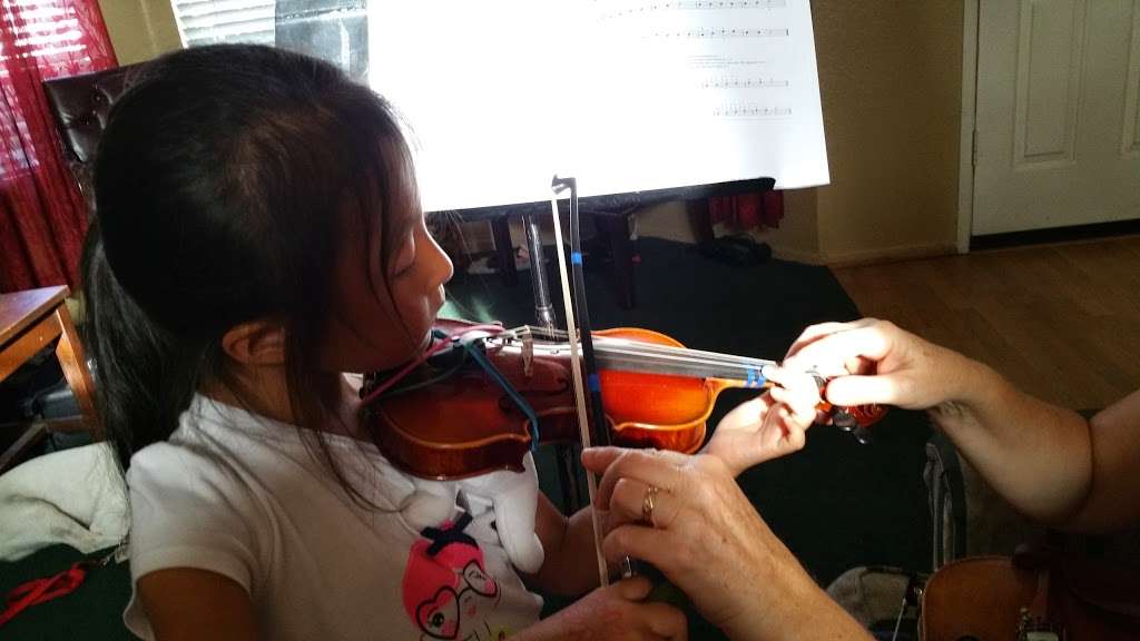 Anna Rose Murrieta Temecula Violin and Piano Lessons | 41117 Cardinal Flower Dr, Murrieta, CA 92562, USA | Phone: (951) 350-4433