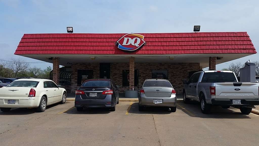 Dairy Queen Store | 442 10th St, Hempstead, TX 77445, USA | Phone: (979) 826-3316