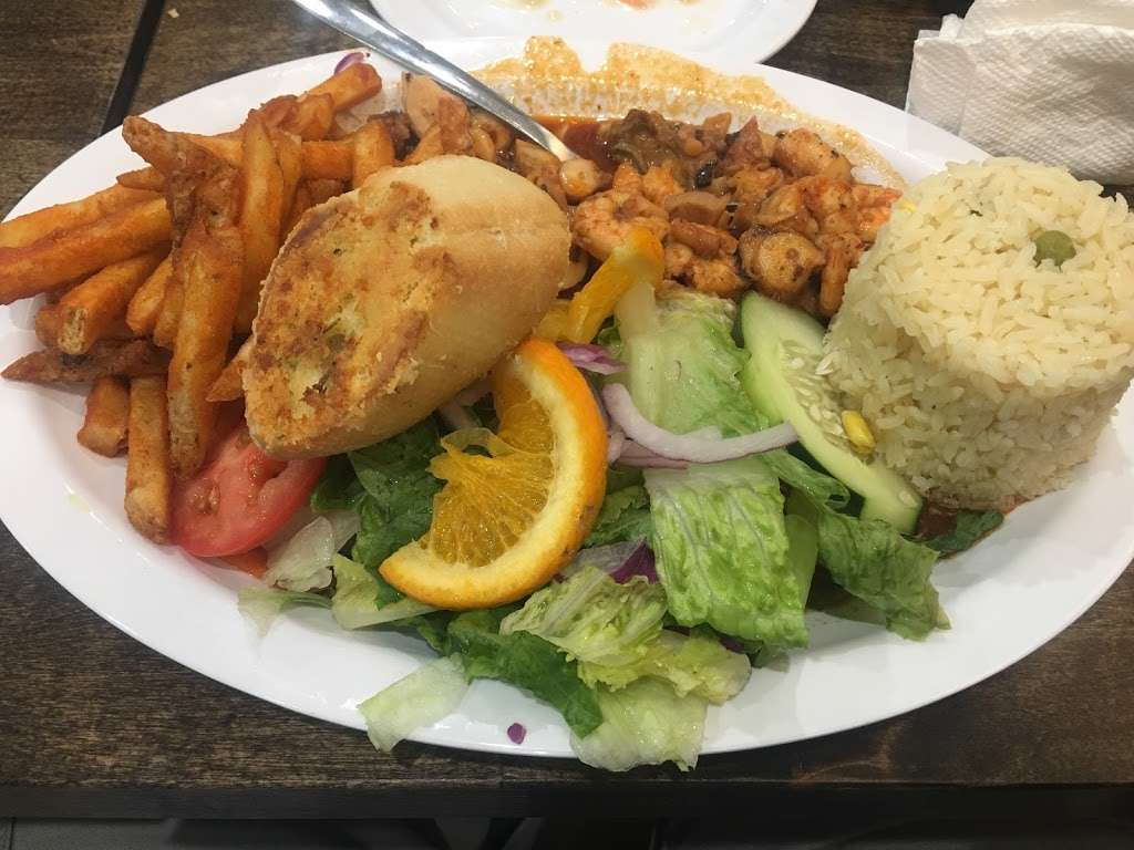 Mariscos El Vallartazo | 1939 Franciscan Way, West Chicago, IL 60185, USA | Phone: (630) 562-8730