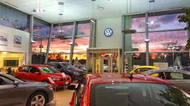 Jennings Volkswagen | 201 Waukegan Rd, Glenview, IL 60025, USA | Phone: (847) 453-3091