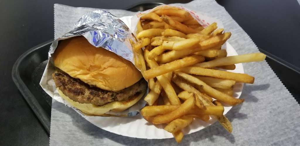 The Burger Garage | 25-36 Jackson Ave, Long Island City, NY 11101, USA | Phone: (718) 392-0424