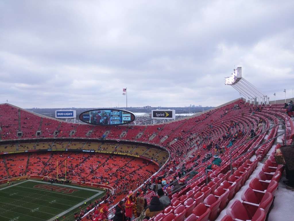 Arrowhead Stadium | 1 Arrowhead Dr, Kansas City, MO 64129, USA | Phone: (816) 920-9300