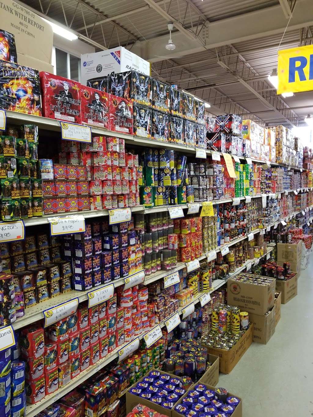 Krazy Kaplans Fireworks | 3740 179th St, Hammond, IN 46323, USA | Phone: (219) 989-8144