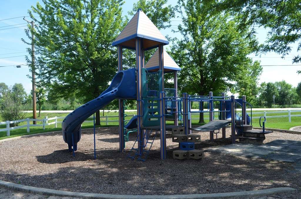 Bill Young Park | 15251 Huntington Ct, Orland Park, IL 60462, USA | Phone: (708) 403-6219