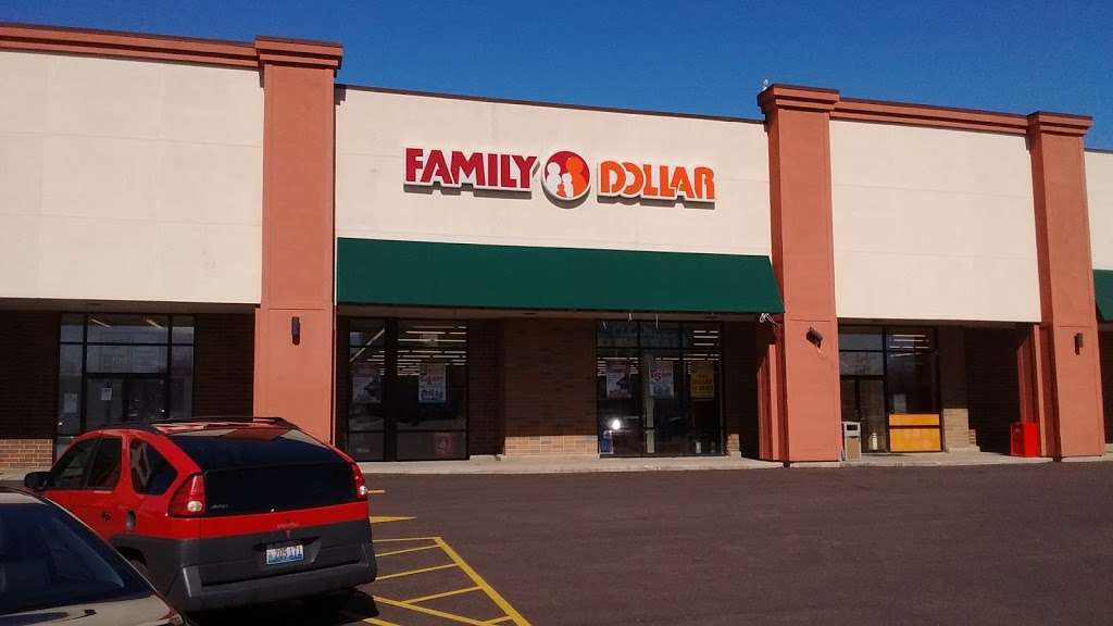 Family Dollar | 7000 S Pulaski Rd Suite B, Chicago, IL 60629, USA | Phone: (773) 735-2058