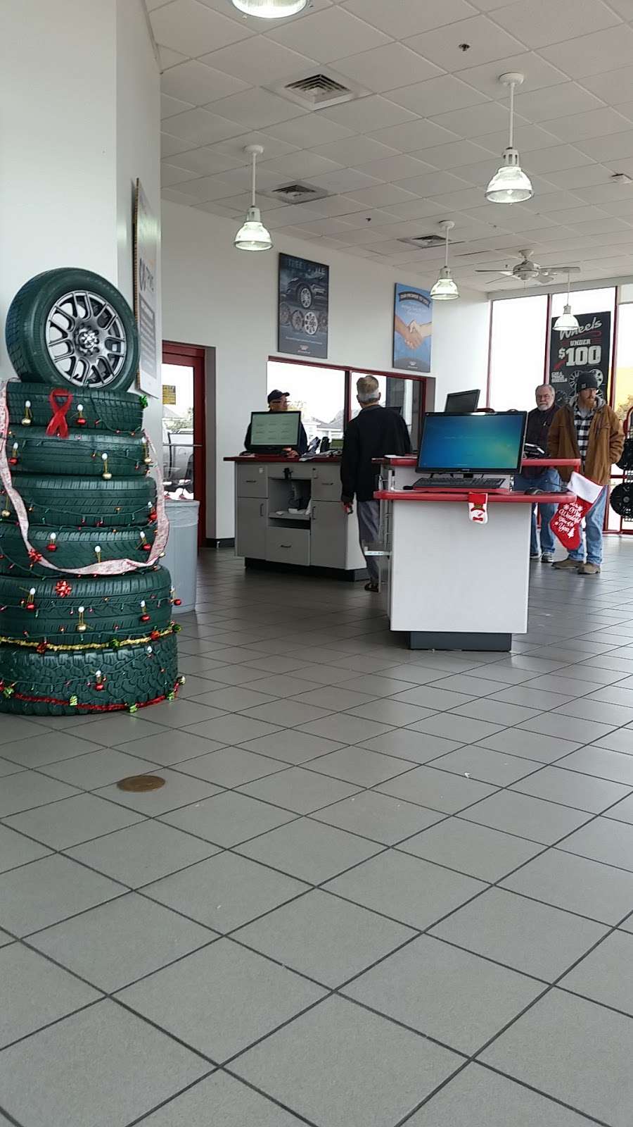 Discount Tire | 10205 S Texas 6, Sugar Land, TX 77498, USA | Phone: (281) 565-0496