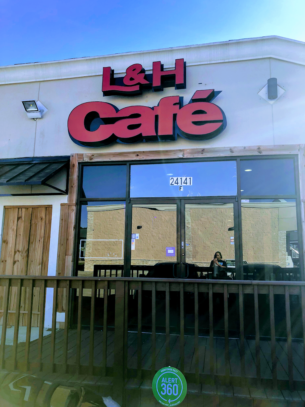 L&H Cafe | 24141 Highway 59 North Suite F, Kingwood, TX 77339, USA | Phone: (281) 747-7741