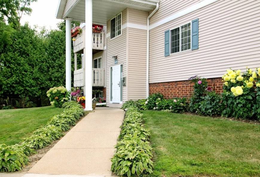 Sun Valley Apartments | 3620 Breckenridge Ct APT 8, Fitchburg, WI 53713, USA | Phone: (608) 571-6615