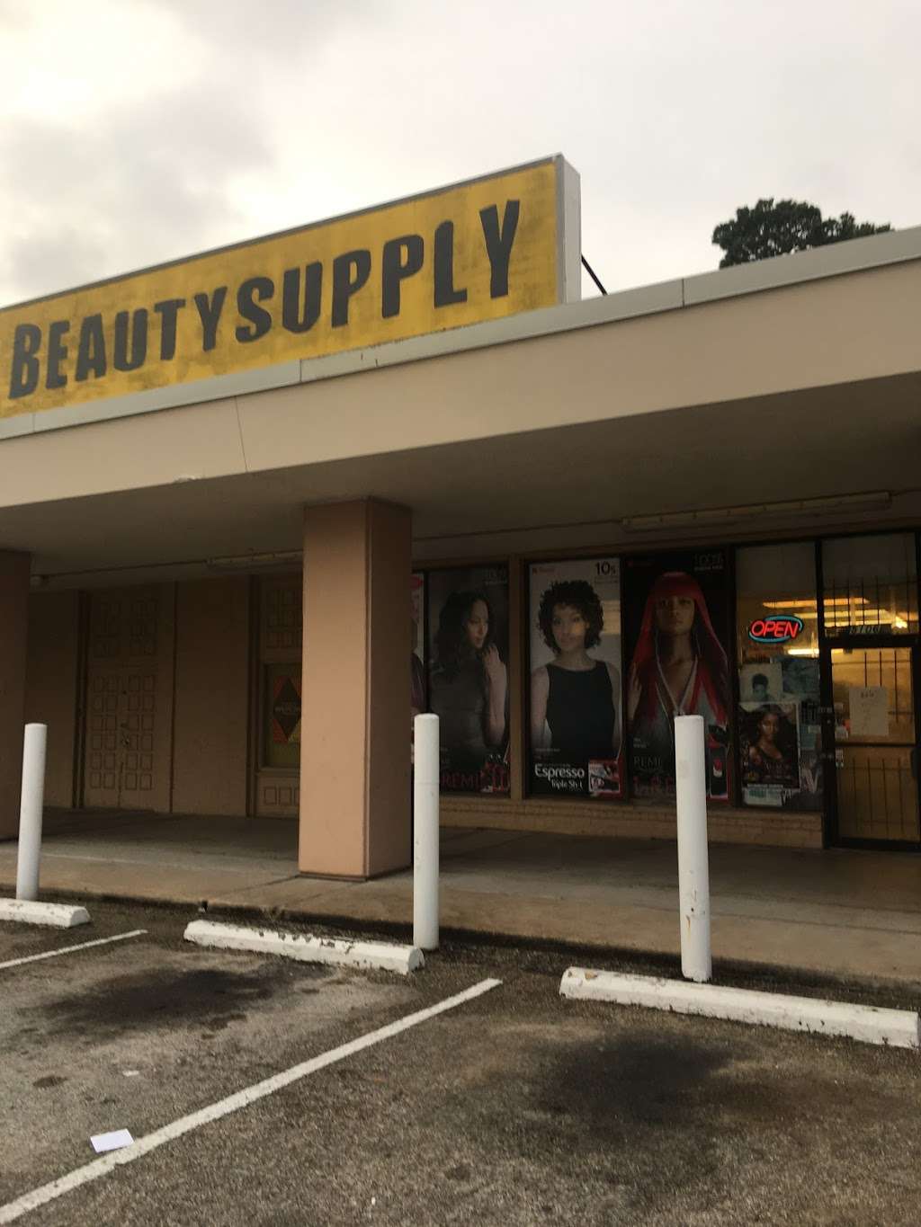 Star Beauty Supply | 1205 Pinemont Dr, Houston, TX 77018, USA | Phone: (713) 683-1817