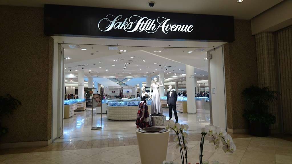 Saks Fifth Avenue | 3333 Bristol St, Costa Mesa, CA 92626, USA | Phone: (714) 540-3233