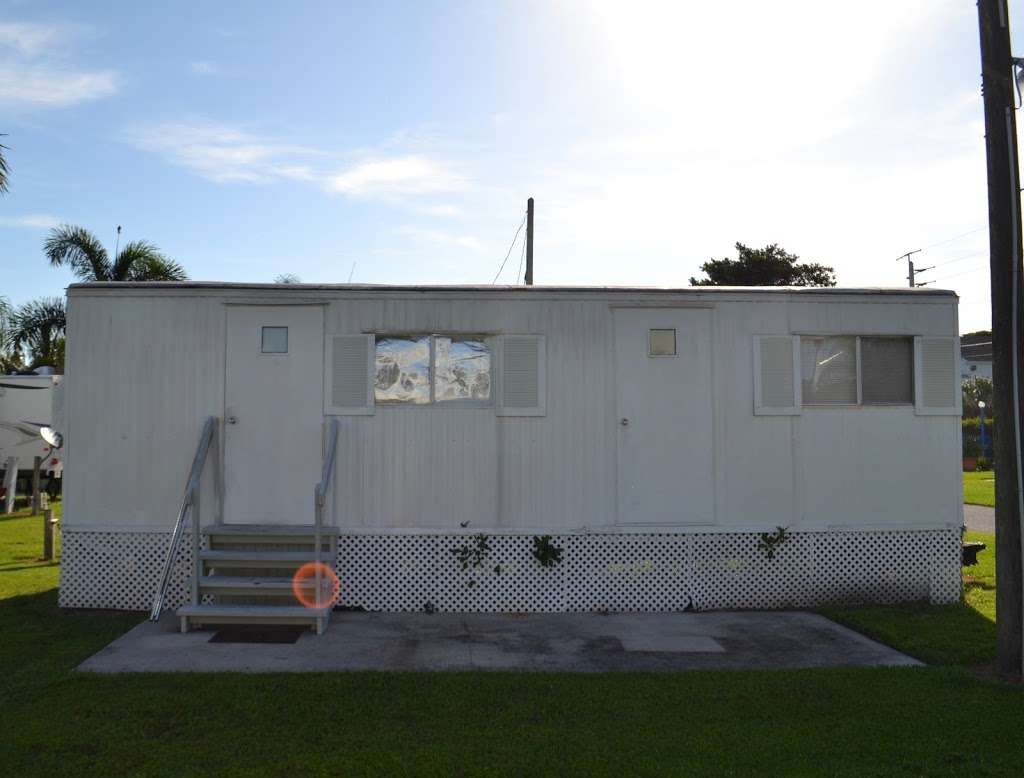 Pahokee Beach RV Resort | 297 W Main St, Pahokee, FL 33476, USA | Phone: (561) 951-4663