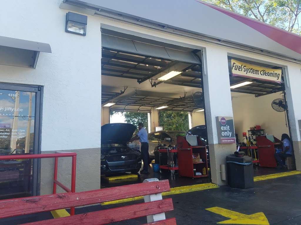 Jiffy Lube | 4359 N University Dr, Sunrise, FL 33351, USA | Phone: (954) 748-5354