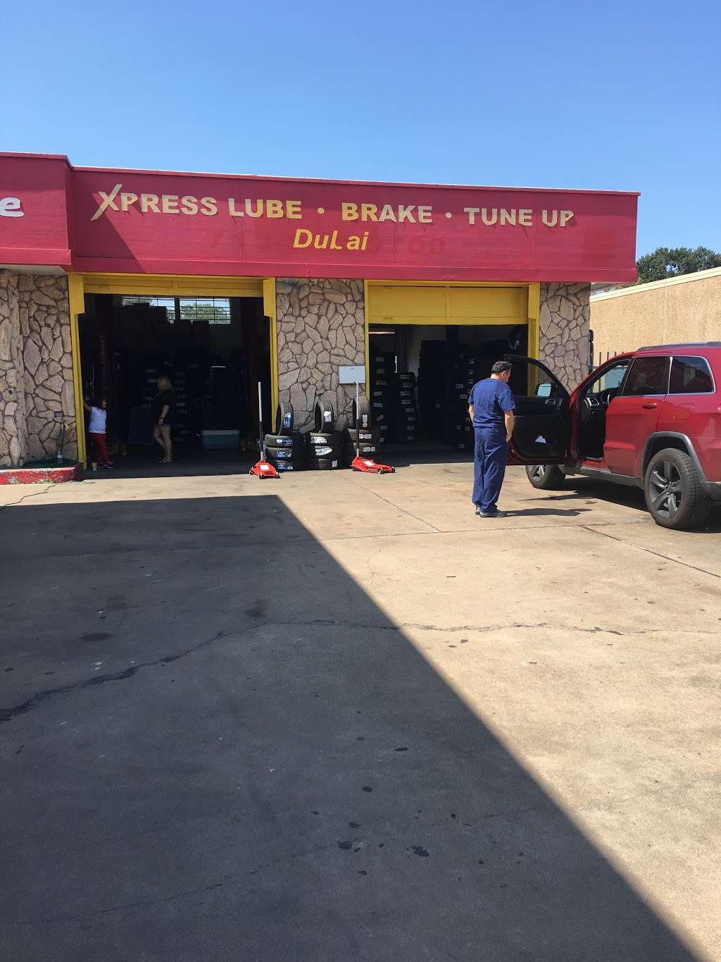 Justin Tire Shop LLC | 3514 Hillcroft St, Houston, TX 77057, USA | Phone: (832) 691-4272