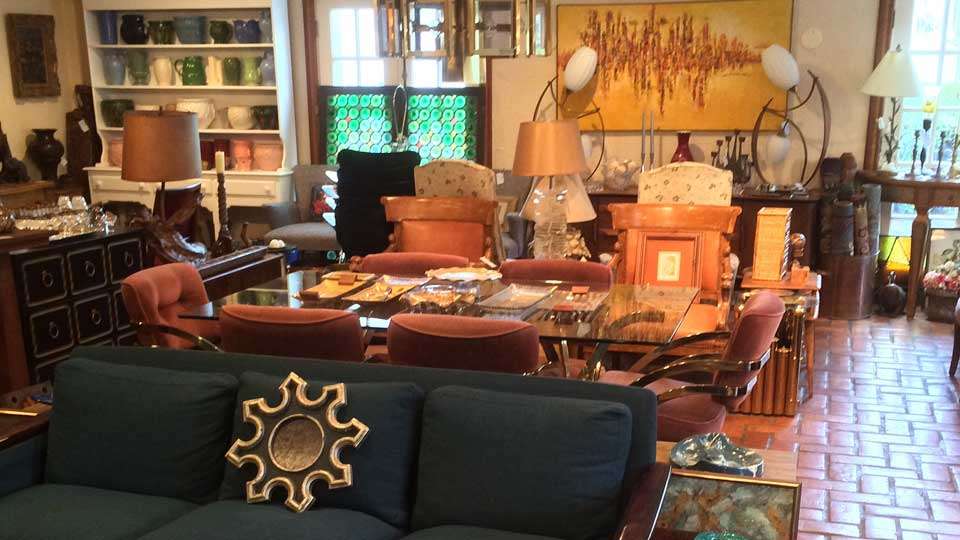 Fleur De Lis Antiques and Design LLC | 4 Long Ridge Rd, West Redding, CT 06896, USA | Phone: (203) 664-1673