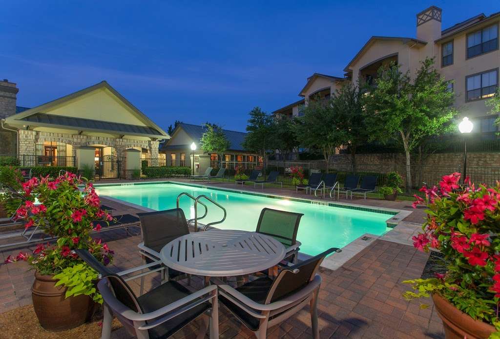 Wind Dance Apartments | 1220 Indian Run Dr, Carrollton, TX 75010, USA | Phone: (972) 395-9800