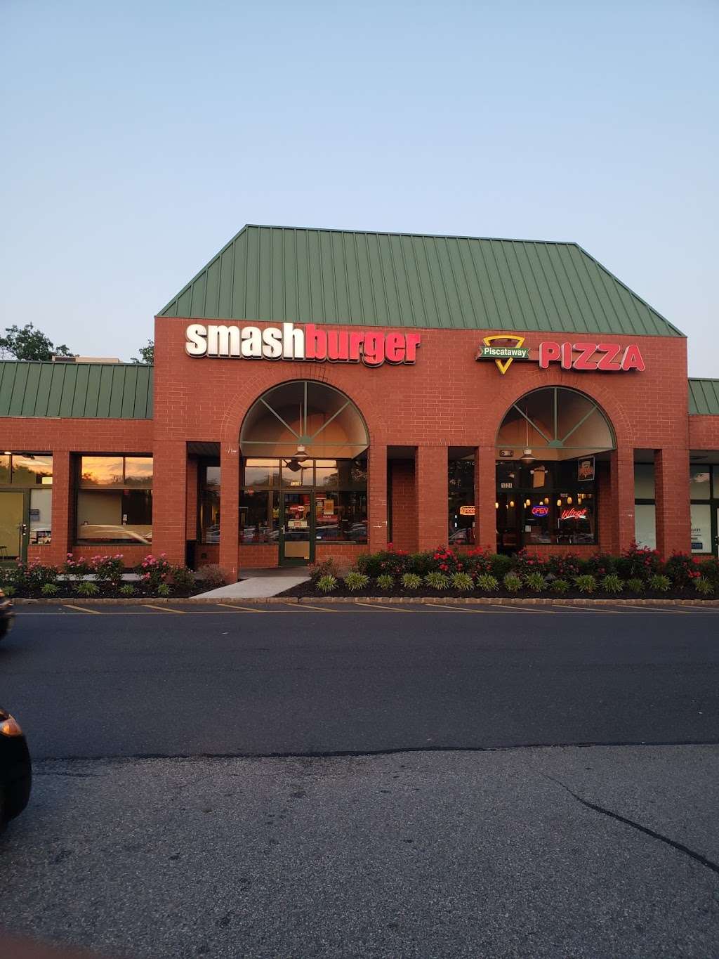 Smashburger | 1326 Centennial Ave, Piscataway Township, NJ 08854, USA | Phone: (732) 630-2500