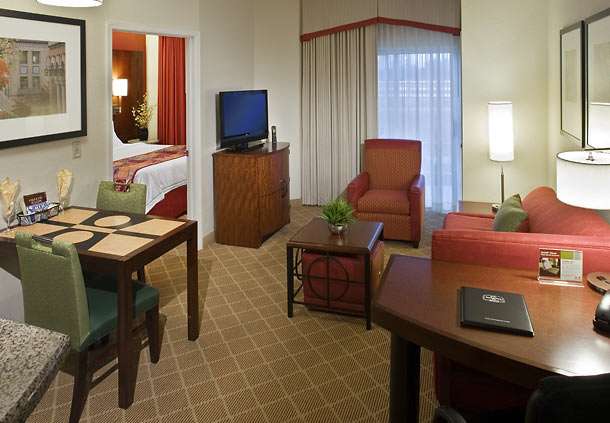 Residence Inn by Marriott Kansas City Airport | 10300 N Ambassador Dr, Kansas City, MO 64153, USA | Phone: (816) 741-2300