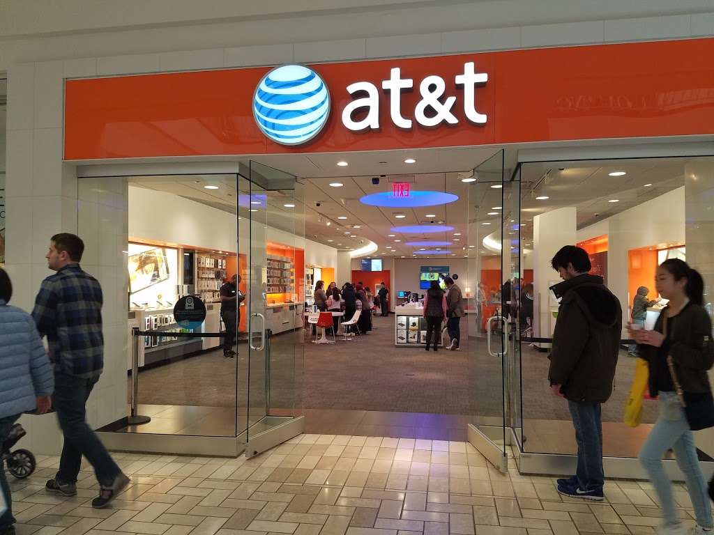 AT&T Store | 8005-L Tysons Corner Center, McLean, VA 22102, USA | Phone: (703) 834-2530