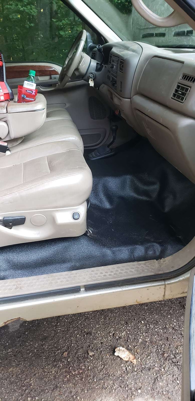 Durnils Auto Upholstery | 5083 N Union Valley Rd, Bloomington, IN 47404, USA | Phone: (812) 322-1135