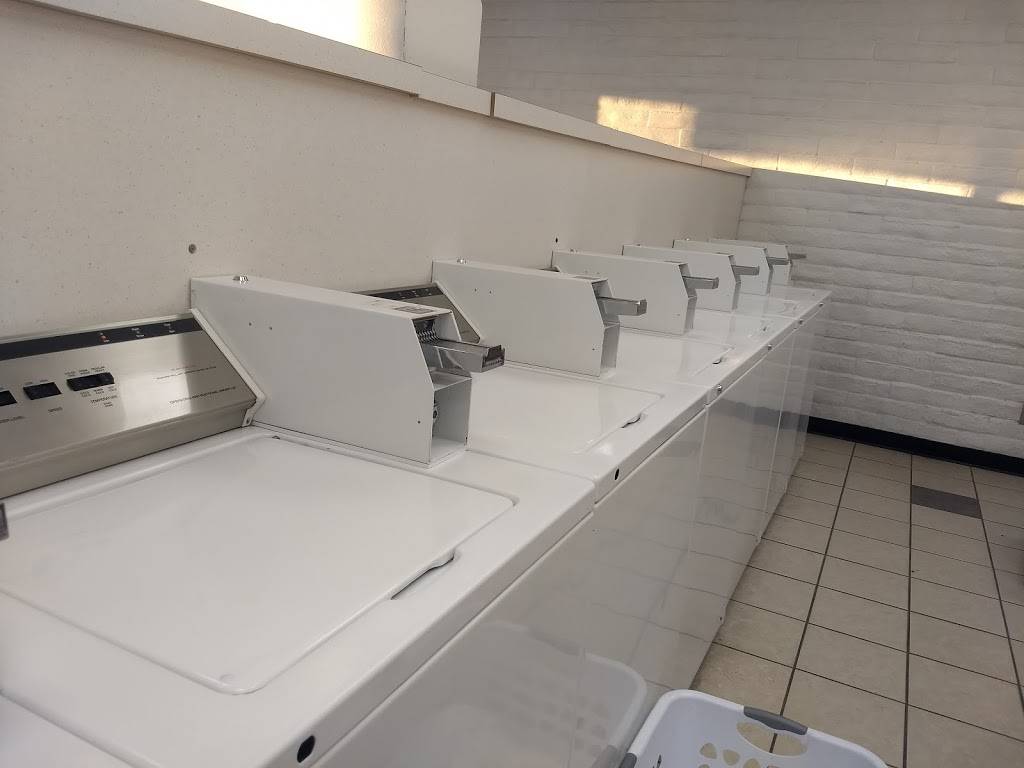 Wash Tub Laundry | 7656 Louisiana Blvd NE, Albuquerque, NM 87109, USA | Phone: (888) 888-8008