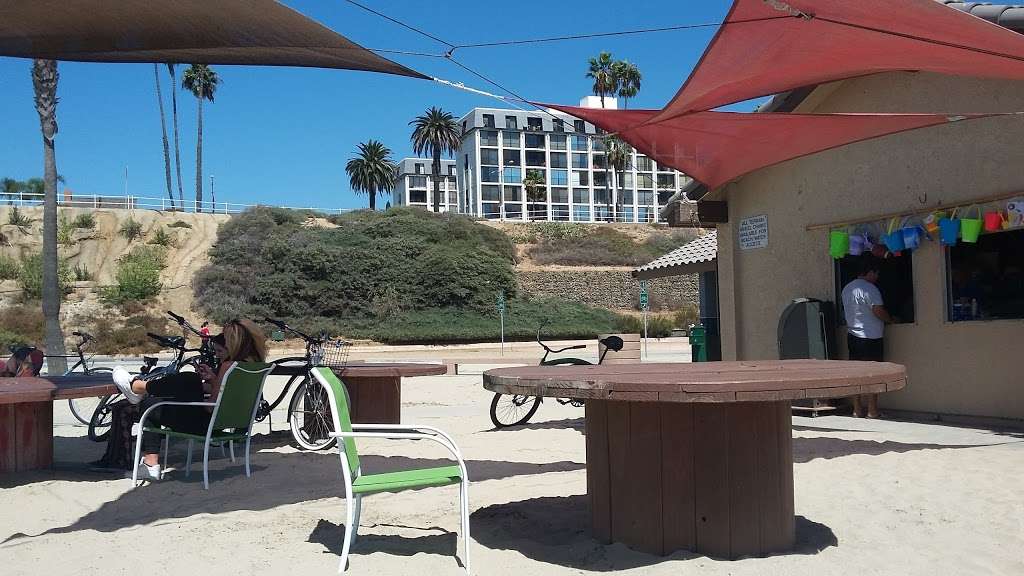 Alfredos Beach Shack | 1 Junipero Ave, Long Beach, CA 90803, USA | Phone: (562) 253-5234