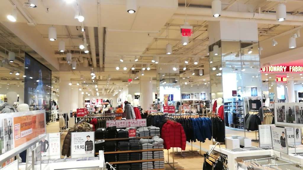 UNIQLO Garden State Plaza | 1 Garden State Plaza, Paramus, NJ 07652, USA | Phone: (877) 486-4756