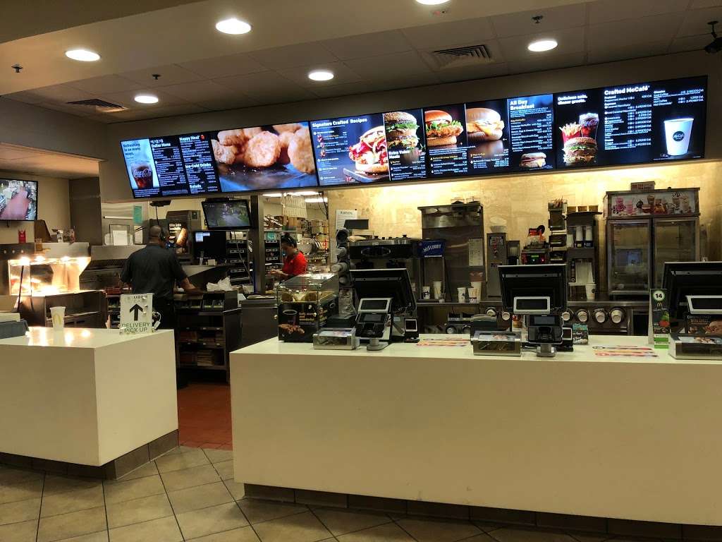 McDonalds | 8875 Limonite Ave, Riverside, CA 92509, USA | Phone: (951) 685-5526