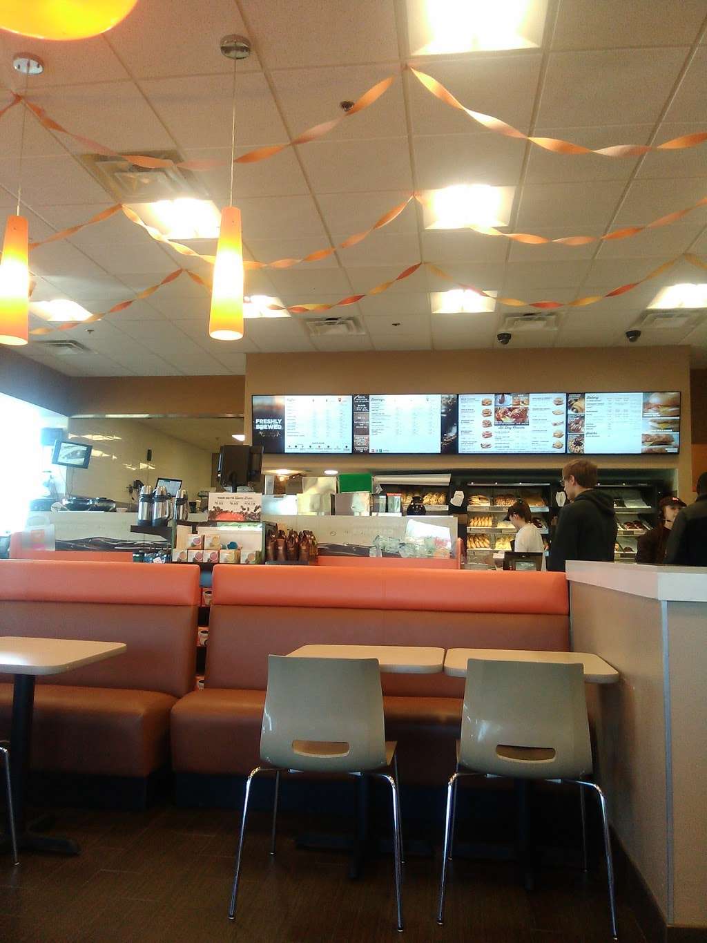 Dunkin Donuts | 9800 IL-47, Huntley, IL 60142, USA | Phone: (847) 669-8051