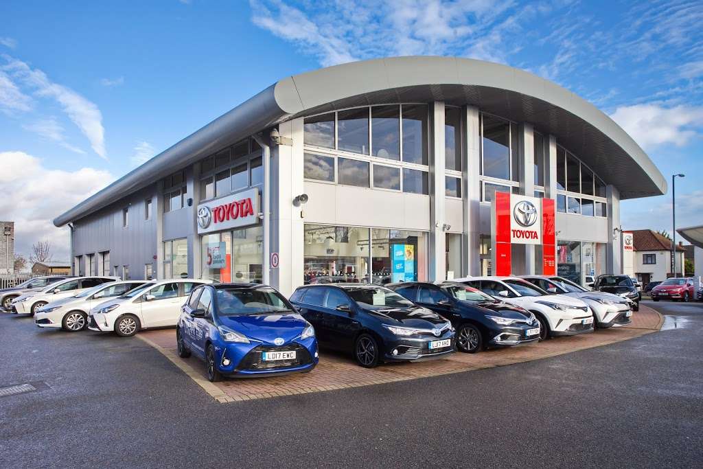 Jemca Toyota Croydon | 602 Purley Way, Croydon CR0 4RF, UK | Phone: 020 8649 5959