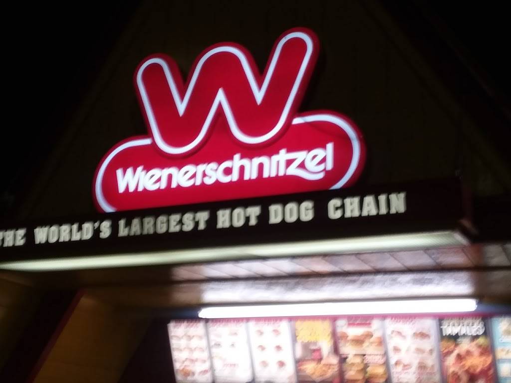 Wienerschnitzel | 845 East El Camino Ave, Sacramento, CA 95815, USA | Phone: (916) 927-7072