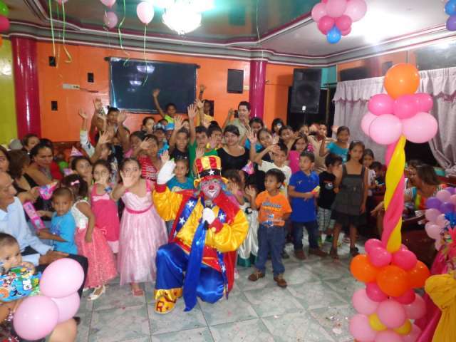 Payasos Para Fiestas Infantiles | 168, 30-62 Steinway St, Astoria, NY 11103, USA | Phone: (718) 980-8673