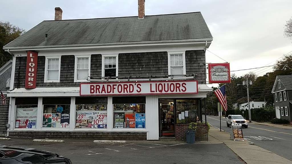 Bradfords Liquor Store | 230 Sandwich St, Plymouth, MA 02360, USA | Phone: (508) 746-1298