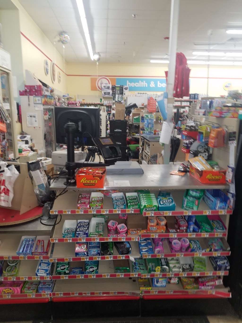 Family Dollar | 440 N Franklin St, Holbrook, MA 02343, USA | Phone: (781) 986-9632