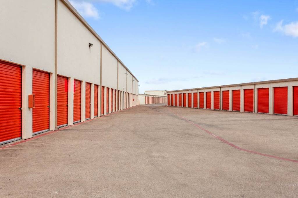 Public Storage | 3401 K Ave, Plano, TX 75074, USA | Phone: (972) 905-6787