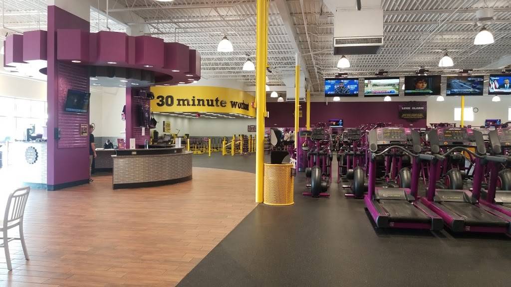 Planet Fitness | 393 E Main St, Hendersonville, TN 37075, USA | Phone: (615) 348-7555