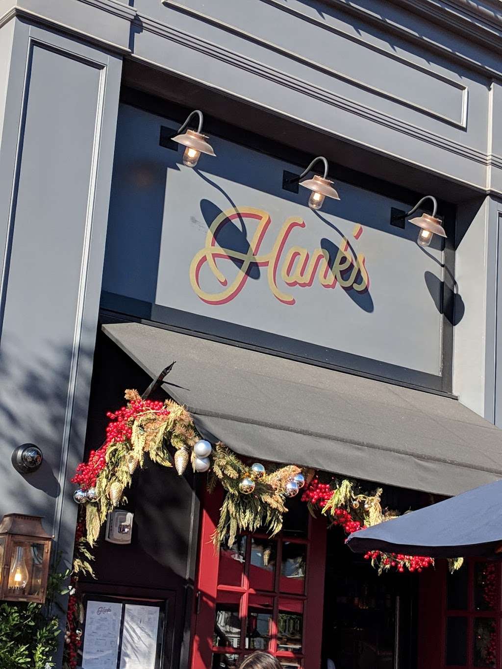 Hanks | 1033 N Swarthmore Ave, Pacific Palisades, CA 90272, USA | Phone: (310) 427-3077