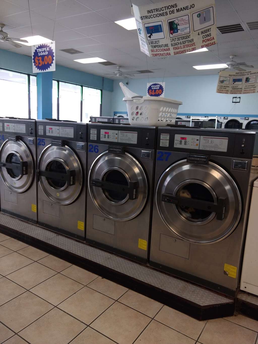 Royal Washateria | 13643 TX-249, Houston, TX 77086, USA | Phone: (281) 445-9778