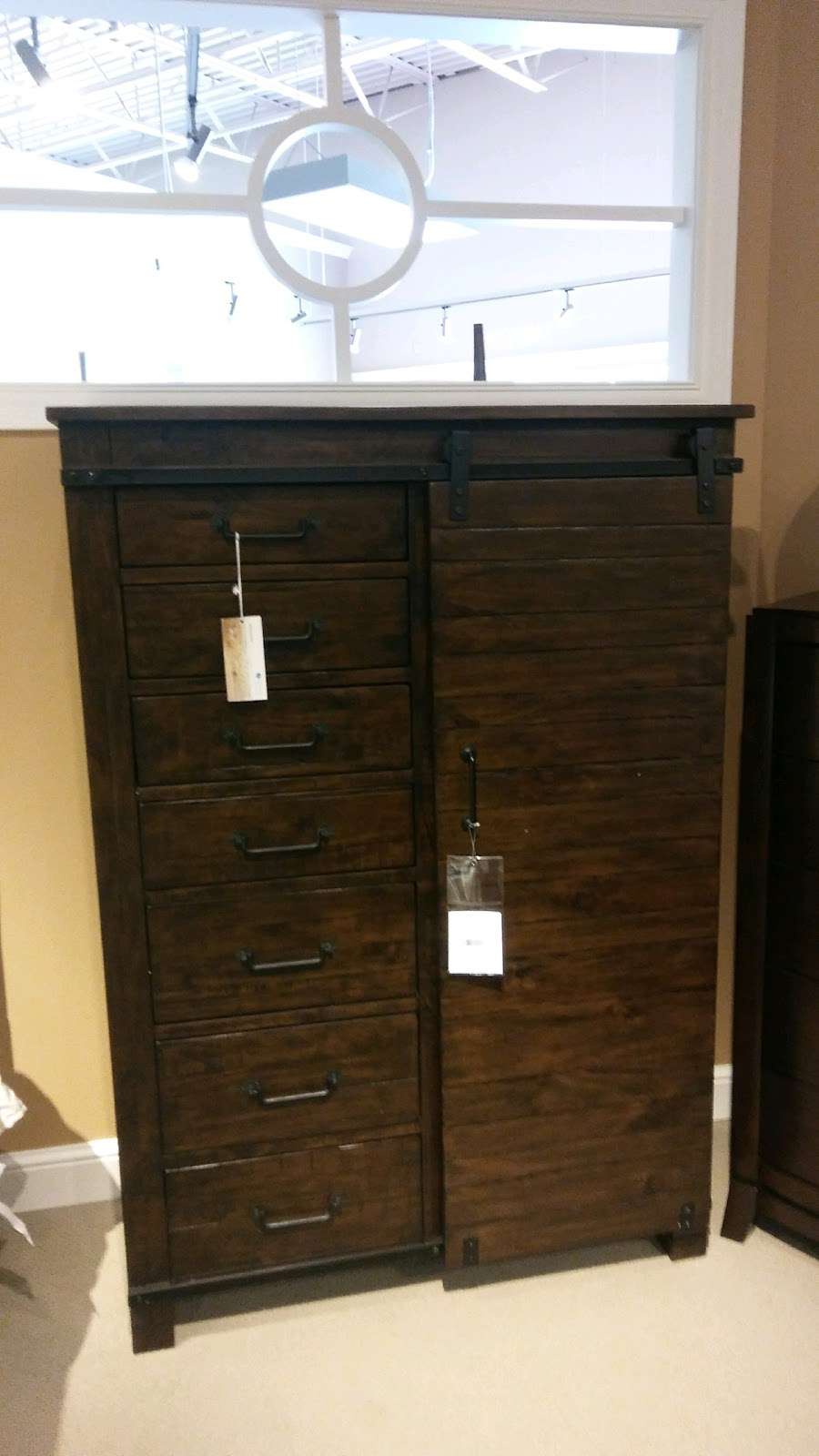 Gill Bros. Furniture | 1406 E 53rd St, Anderson, IN 46013, USA | Phone: (765) 649-5300